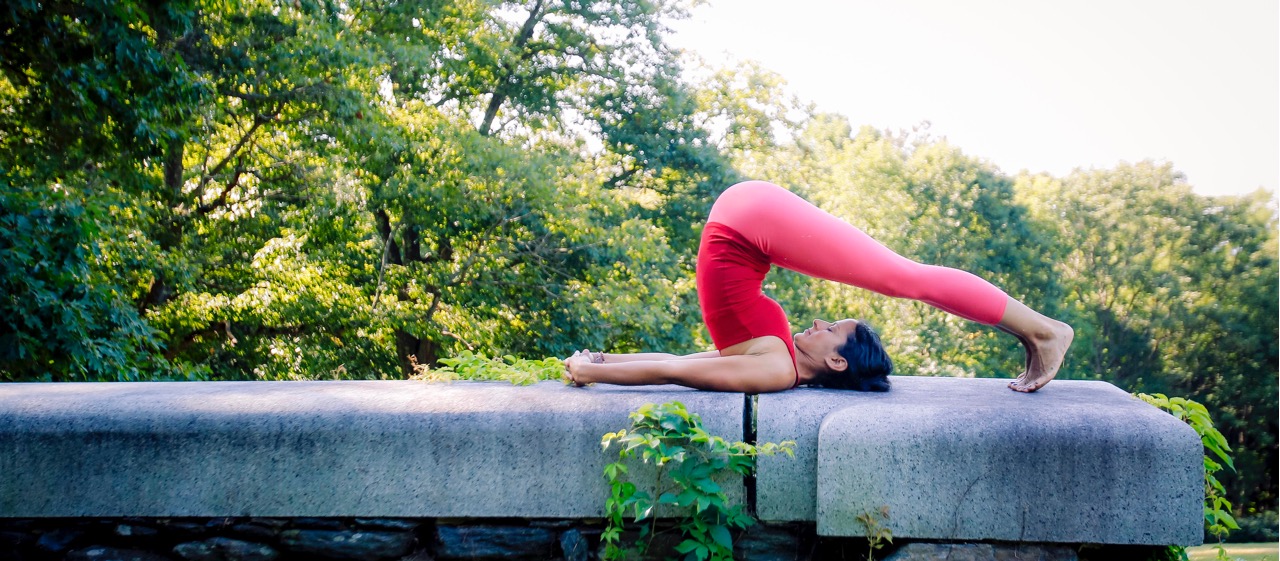 6 Yoga Poses Guaranteed to Ground You on Earth Day – Drink Living Juice
