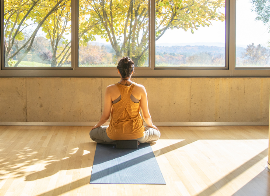 silent retreat image