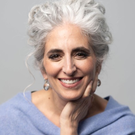 Lizzie Shammash woman smiling