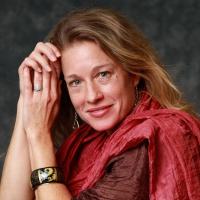 Mara Branscombe headshot