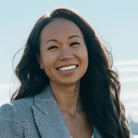 Rachel Lee Headshot