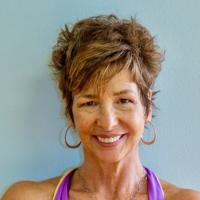 Elysabeth Williamson Headshot