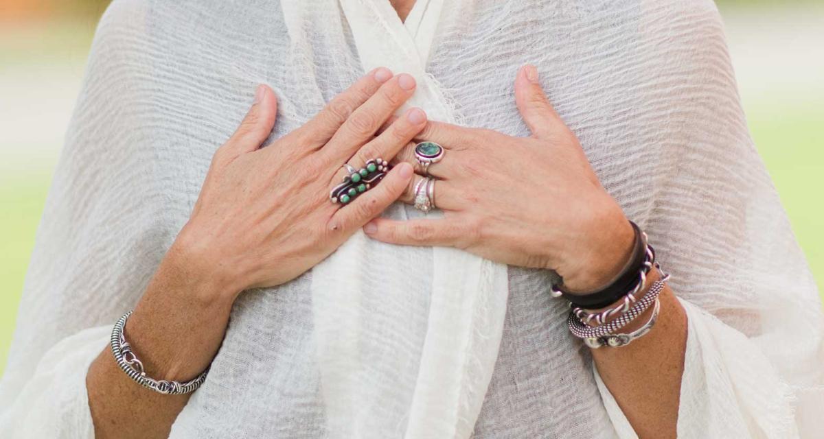 How to Heal Emotional Pain and Love Yourself Again