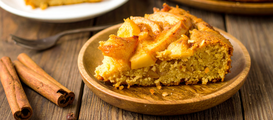 Apple Cinnamon Polenta Upside – Down Cake