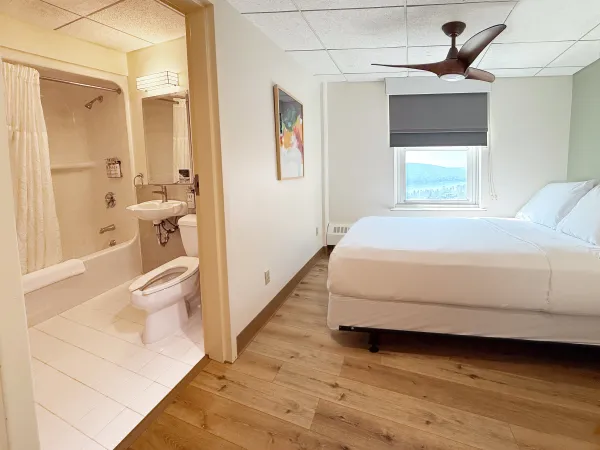 Shadowbrook private bath room
