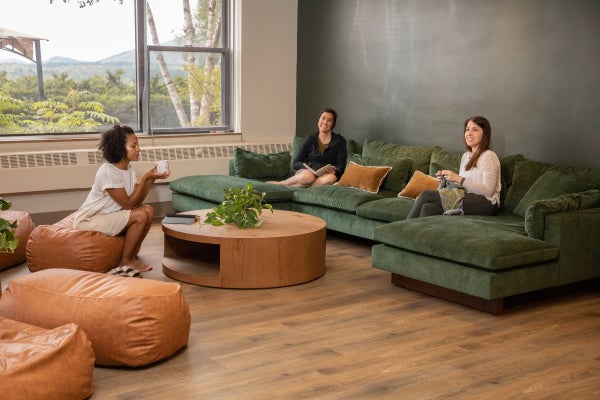 donor lounge